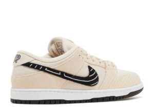 Albino & Preto X Dunk Low SB